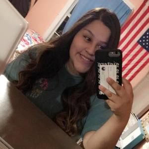 Meet your Posher, Aracely